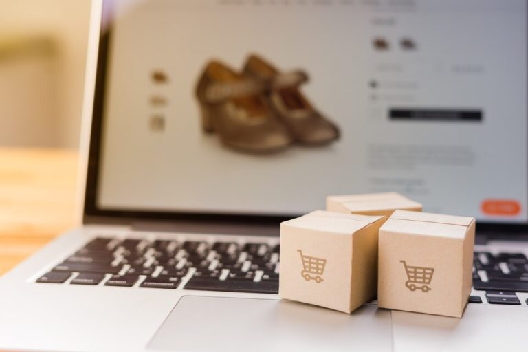 Bisnis E-Commerce Tumbuh dengan Bantuan SMM Panel